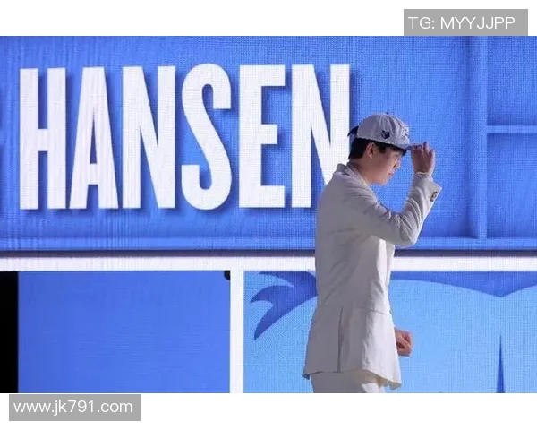 杨瀚森化身球场大脑 再助队员轻松拿分 杨瀚森化身球场大脑 再助队员轻松拿分