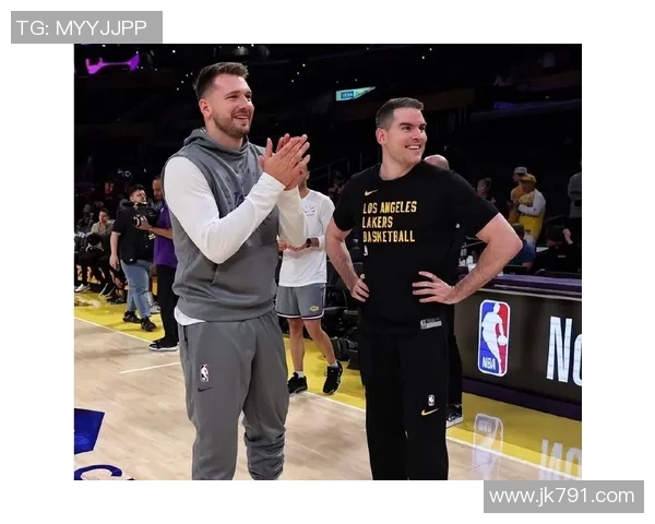 湖人球迷别再幻想！41岁詹姆斯已靠不住，东契奇43分累死也白搭