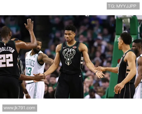 雄鹿锁定字母哥未来，坚守铸就精神丰碑，争冠陷两难境